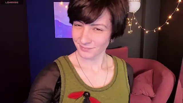 Snapshot of LorenDaze chatting on February 4, 2025, 1:59 pm LorenDaze online show from February 4, 2025, 1:59 pm