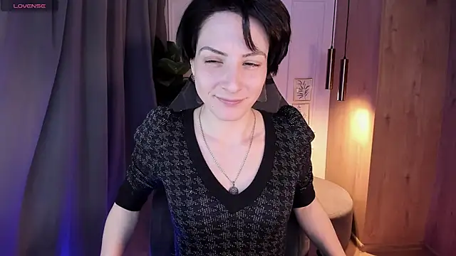 Snapshot of LorenDaze chatting on March 4, 2025, 1:49 pm LorenDaze online show from March 4, 2025, 1:49 pm