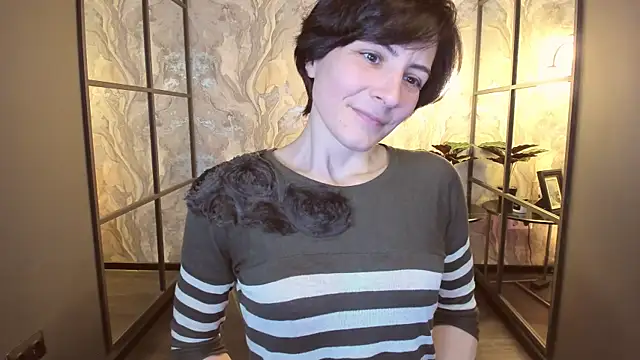 Snapshot of LorenDaze chatting on March 18, 2025, 2:06 pm LorenDaze online show from March 18, 2025, 2:06 pm