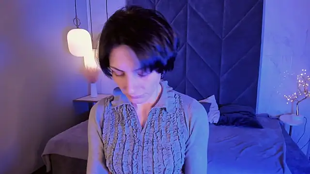 Snapshot of LorenDaze chatting on March 12, 2025, 7:47 pm LorenDaze online show from March 12, 2025, 7:47 pm