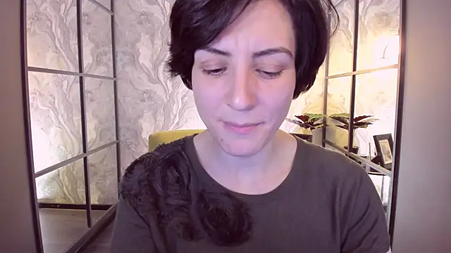 Snapshot of LorenDaze chatting on March 18, 2025, 5:12 pm LorenDaze online show from March 18, 2025, 5:12 pm