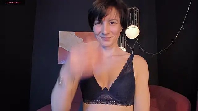 Snapshot of LorenDaze chatting on February 12, 2025, 5:16 pm LorenDaze online show from February 12, 2025, 5:16 pm