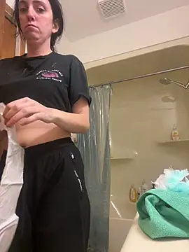 Snapshot of XXlolaXX chatting on December 17, 2024, 9:05 pm XXlolaXX online show from December 17, 2024, 9:05 pm