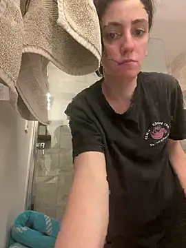 Snapshot of XXlolaXX chatting on February 3, 2025, 4:20 pm XXlolaXX online show from February 3, 2025, 4:20 pm