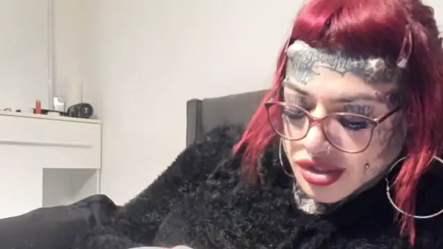 Snapshot of tamarapervert chatting on February 25, 2026, 10:53 pm tamarapervert online show from February 25, 2026, 10:53 pm