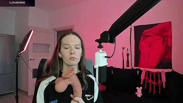 DivineBite online show from March 15, 2026, 3:08 pm