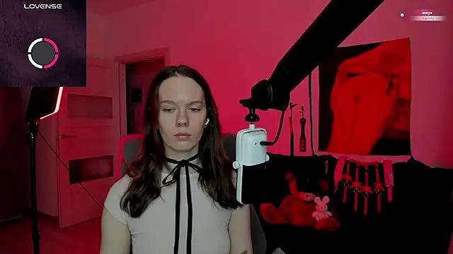 DivineBite online show from March 19, 2026, 1:44 pm