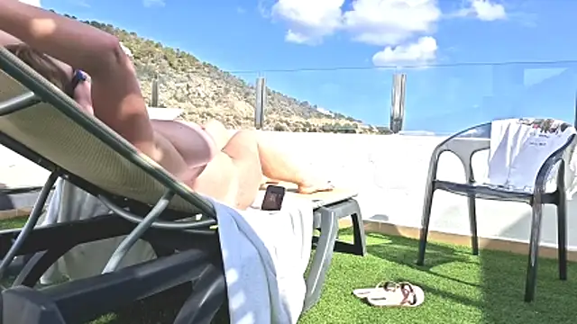 Snapshot of BustyGaby chatting on October 15, 2025, 11:40 am BustyGaby online show from October 15, 2025, 11:40 am