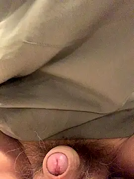 Snapshot of Senzuri_kun chatting on September 29, 2025, 6:35 pm Senzuri kun online show from September 29, 2025, 6:35 pm