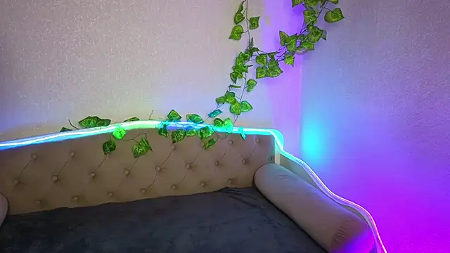 Snapshot of ParadisePleasure_ chatting on February 7, 2025, 1:58 am ParadisePleasure  online show from February 7, 2025, 1:58 am