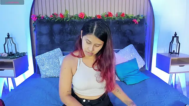 Karlagonzales  online show from September 18, 2025, 6:44 pm