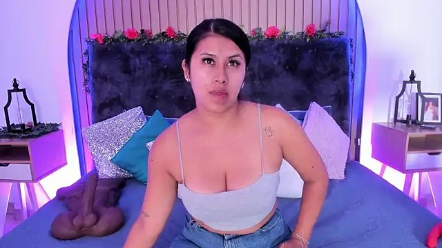 Karlagonzales  online show from March 21, 2026, 11:25 am