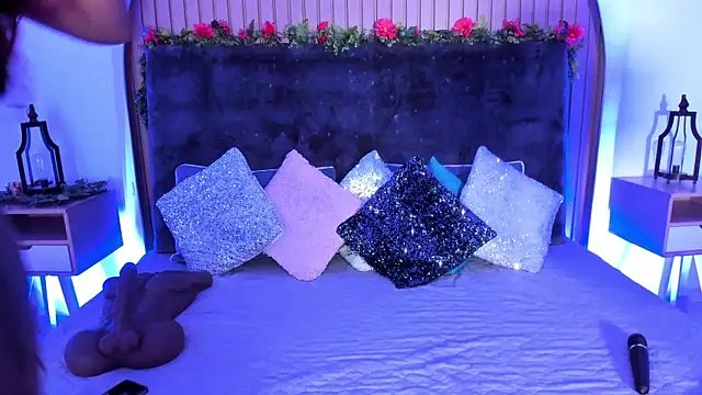 Karlagonzales  online show from November 16, 2025, 10:53 am