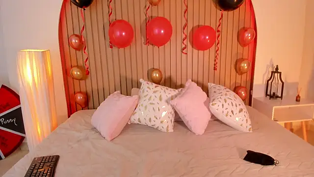 Karlagonzales  online show from April 18, 2026, 7:58 pm