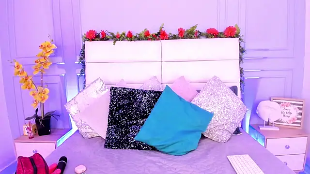 Karlagonzales  online show from March 13, 2025, 6:56 pm