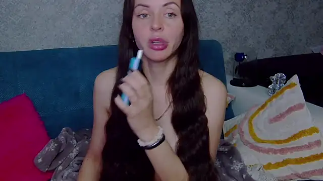 Snapshot of Brilliant_Doll chatting on May 18, 2026, 2:01 am Brilliant Doll online show from May 18, 2026, 2:01 am