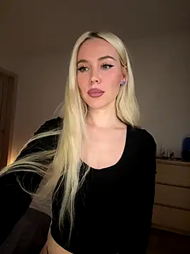 xDinnax online show from December 15, 2025, 3:51 pm