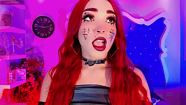 LeyXandrabraz online show from April 21, 2026, 7:53 pm