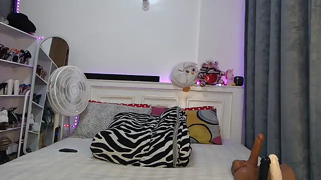 Snapshot of peeky_pinky chatting on February 4, 2026, 3:12 am peeky pinky online show from February 4, 2026, 3:12 am