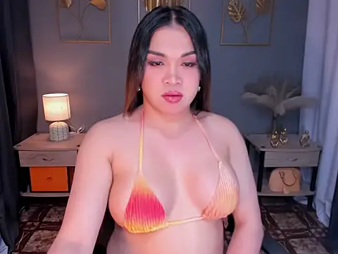 Snapshot of MaxeneCullens chatting on February 18, 2025, 3:53 am MaxeneCullens online show from February 18, 2025, 3:53 am