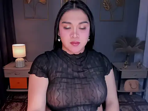 Snapshot of MaxeneCullens chatting on September 11, 2025, 5:51 am MaxeneCullens online show from September 11, 2025, 5:51 am