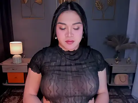 Snapshot of MaxeneCullens chatting on September 19, 2025, 2:48 am MaxeneCullens online show from September 19, 2025, 2:48 am