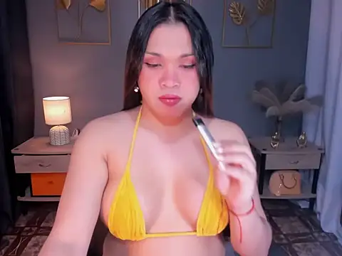 Snapshot of MaxeneCullens chatting on March 3, 2025, 5:26 am MaxeneCullens online show from March 3, 2025, 5:26 am