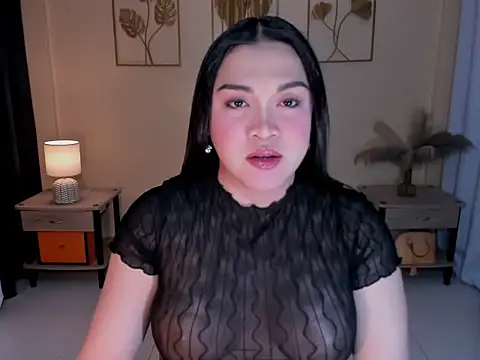 MaxeneCullens online show from December 15, 2025, 6:30 am