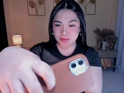 MaxeneCullens online show from February 2, 2026, 3:27 am