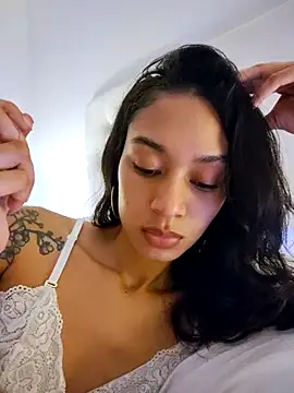 Leaberry online show from February 3, 2026, 2:53 am