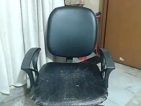 Snapshot of HOT_CHILLY chatting on November 26, 2025, 3:01 pm HOT CHILLY online show from November 26, 2025, 3:01 pm