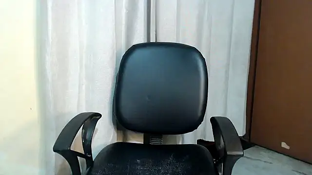 Snapshot of HOT_CHILLY chatting on March 4, 2025, 7:51 am HOT CHILLY online show from March 4, 2025, 7:51 am