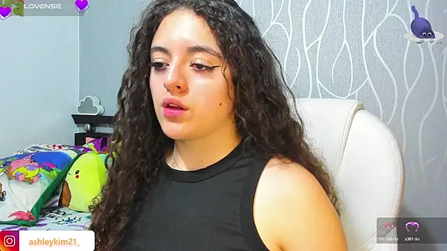 AshleyKim  online show from November 22, 2025, 12:32 am