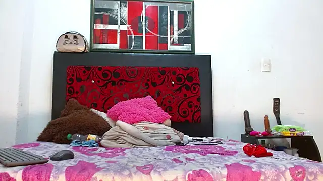 LexiStone  online show from April 8, 2026, 2:18 pm