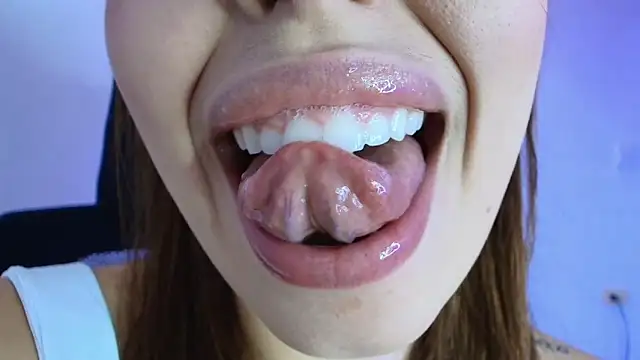 lisbet21x online show from February 11, 2026, 8:20 pm