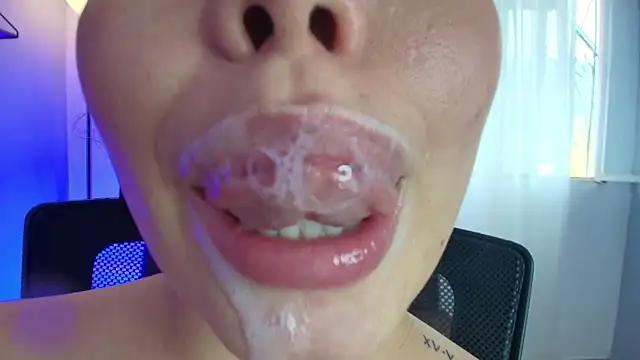 lisbet21x online show from February 18, 2025, 9:53 pm