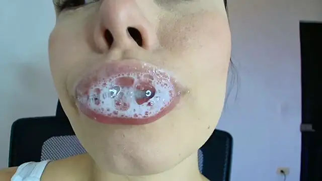 lisbet21x online show from September 27, 2025, 3:07 pm