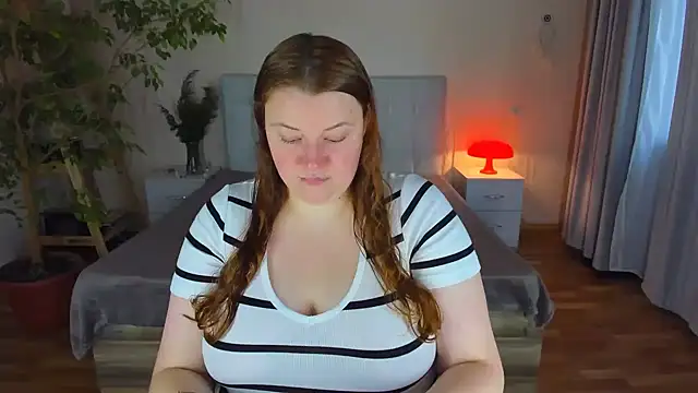 PolinaSalvatore online show from October 1, 2025, 2:10 pm