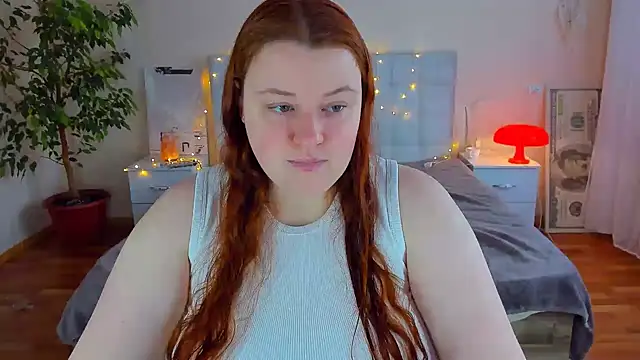 PolinaSalvatore online show from February 24, 2026, 1:12 pm