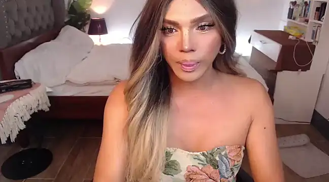 liaa lurrecams online show from March 21, 2025, 2:29 pm