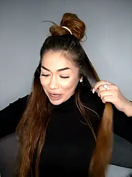 Snapshot of Ella_sweety chatting on October 24, 2025, 8:08 pm Ella sweety online show from October 24, 2025, 8:08 pm