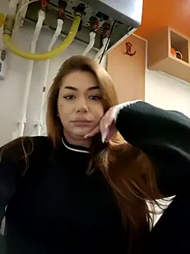 Snapshot of Ella_sweety chatting on December 19, 2025, 9:28 pm Ella sweety online show from December 19, 2025, 9:28 pm