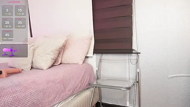 Snapshot of Alexxandra_12 chatting on November 26, 2025, 9:42 am Alexxandra 12 online show from November 26, 2025, 9:42 am