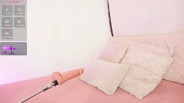 Snapshot of Alexxandra_12 chatting on October 25, 2025, 8:57 am Alexxandra 12 online show from October 25, 2025, 8:57 am