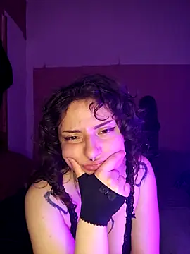 Snapshot of Moxxxie chatting on April 28, 2026, 2:54 pm Moxxxie online show from April 28, 2026, 2:54 pm