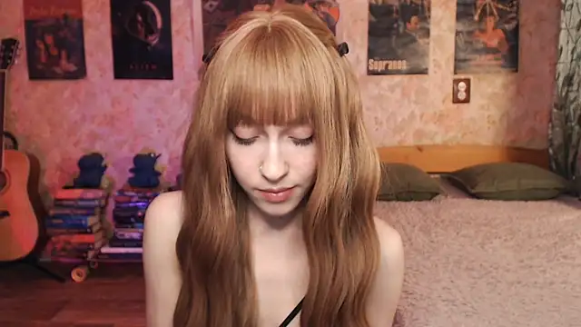 Friendly Ellie online show from November 8, 2025, 1:14 pm