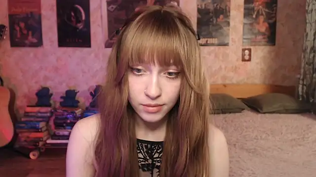 Friendly Ellie online show from April 5, 2026, 11:22 pm