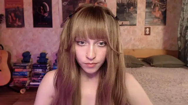 Snapshot of Friendly_Ellie chatting on June 8, 2026, 12:16 pm Friendly Ellie online show from June 8, 2026, 12:16 pm