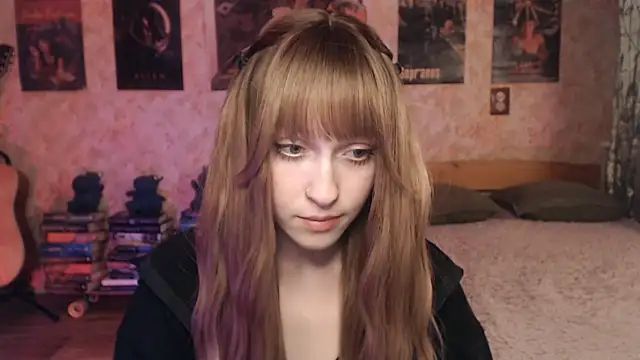 Friendly Ellie online show from April 15, 2026, 12:21 pm