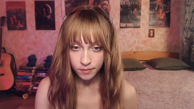 Snapshot of Friendly_Ellie chatting on July 20, 2026, 2:30 am Friendly Ellie online show from July 20, 2026, 2:30 am